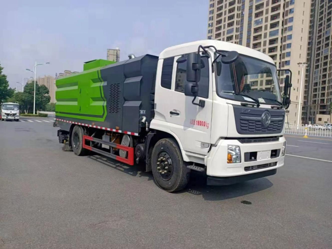 中置吸塵車與的后置滾掃吸塵車有哪些區別